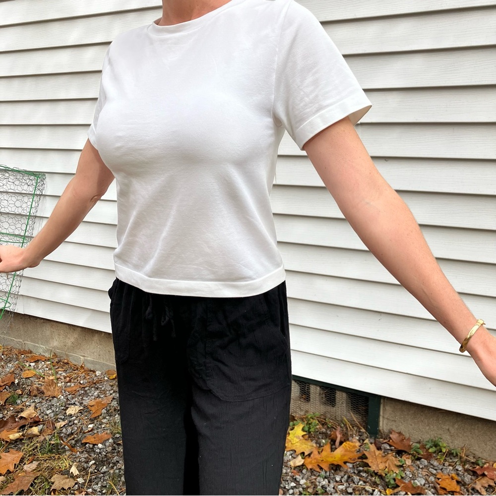 White Tee Soft Thick Fabric Stretchy